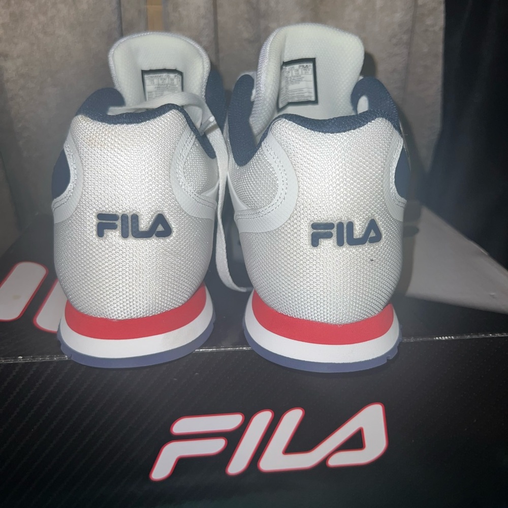 Men size 13 fila